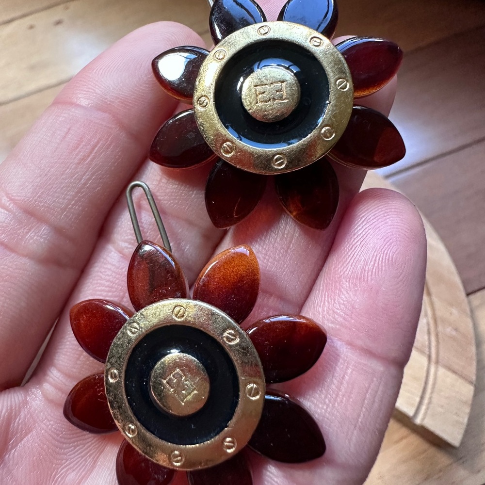 Vtg Auth Escada Gold and Brown Floral hair clips pair - Picture 6 of 10